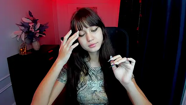 TiffanyYounge online show from November 15, 4:10 am