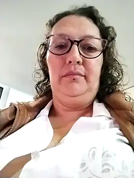 -saraqueen- online show from October 22, 4:07 pm