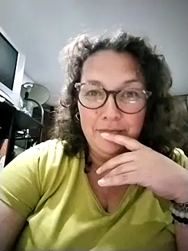 -saraqueen- online show from November 9, 5:17 am