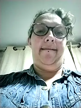 -saraqueen- online show from November 14, 2:10 am