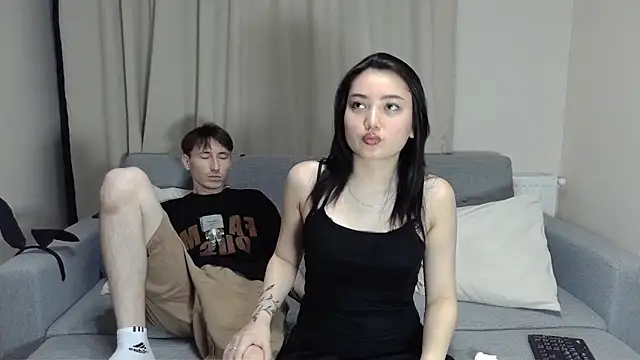 KyleAndJulia online show from October 9, 6:17 pm