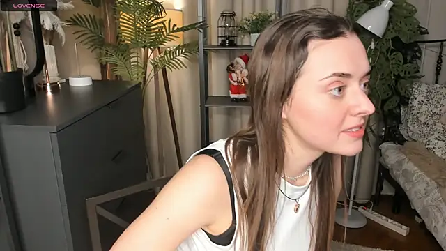 ThelmaJusto online show from December 4, 3:43 pm