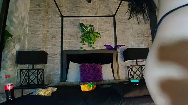 Kylie Foxx online show from January 10, 7:15 pm