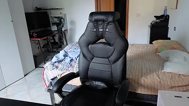 Al3xox02 online show from February 11, 9:47 am