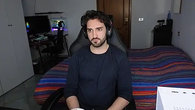 Al3xox02 online show from March 1, 7:38 pm