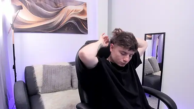 Leoo Miller online show from December 18, 4:29 am