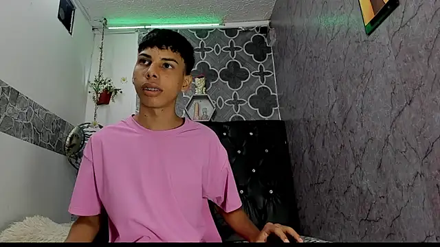 sexyboys cutex18 online show from March 15, 10:16 pm