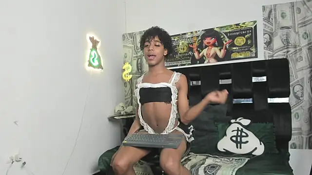 Snapshot of Brunette_Latinas chatting on October 14, 2:18 pm Brunette Latinas online show from October 14, 2:18 pm