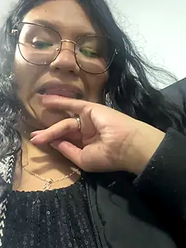 Snapshot of MaviEvil_ chatting on October 22, 11:26 pm MaviEvil online show from October 22, 11:26 pm
