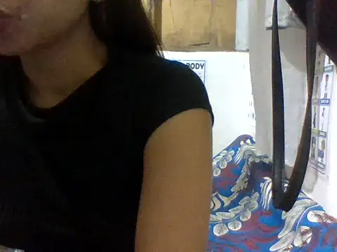 Hot Lina31 online show from May 24, 4:34 pm