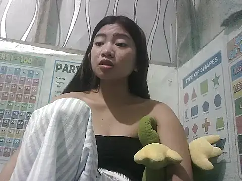 Hot Lina31 online show from July 19, 1:04 pm
