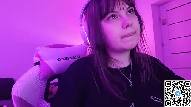 KristiBloom online show from December 20, 10:50 pm