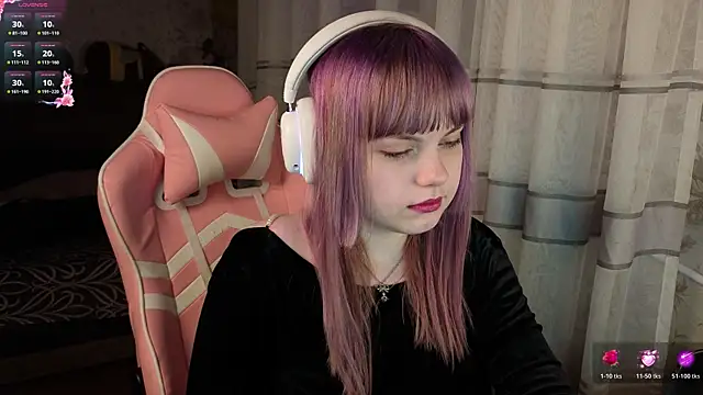 KristiBloom online show from March 6, 9:44 pm