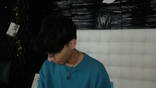 tyler wolf1  online show from October 20, 12:27 pm