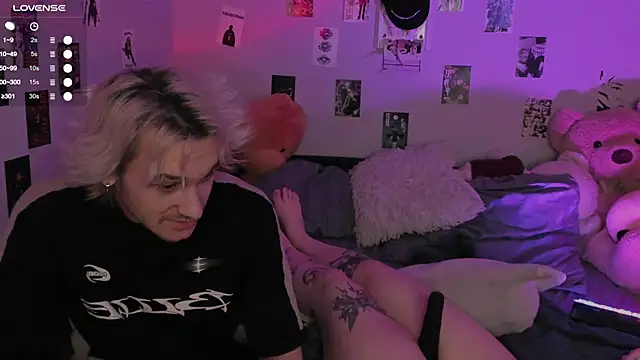 g4tito online show from November 18, 4:39 am