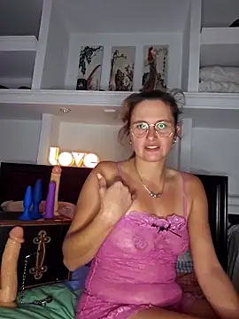 xcrazzycat online show from November 27, 12:29 pm