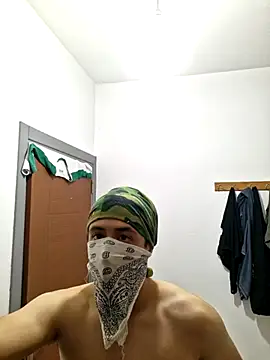 Snapshot of leila2003 chatting on October 15, 10:54 pm leila2003 online show from October 15, 10:54 pm