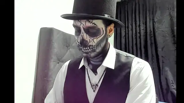 coolfriki online show from November 2, 3:42 am