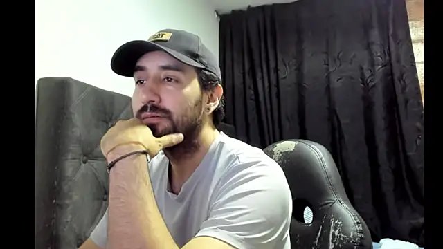 coolfriki online show from November 14, 5:06 am