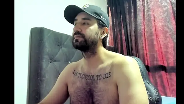 coolfriki online show from December 3, 9:46 pm