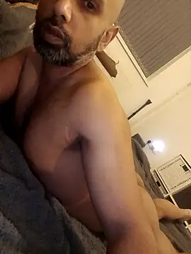 T1T012 online show from January 13, 8:03 pm