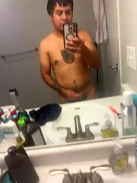 Snapshot of hotvinxxx chatting on October 24, 8:55 am hotvinxxx online show from October 24, 8:55 am