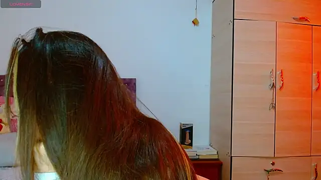 Hanssel tess online show from October 16, 4:08 pm