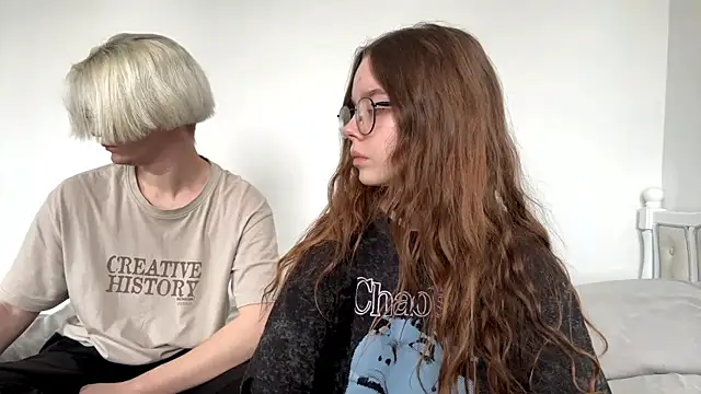 Snapshot of EhtelBiondi chatting on February 18, 8:21 am EhtelBiondi online show from February 18, 8:21 am