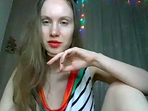 Lynirina online show from May 10, 10:37 pm