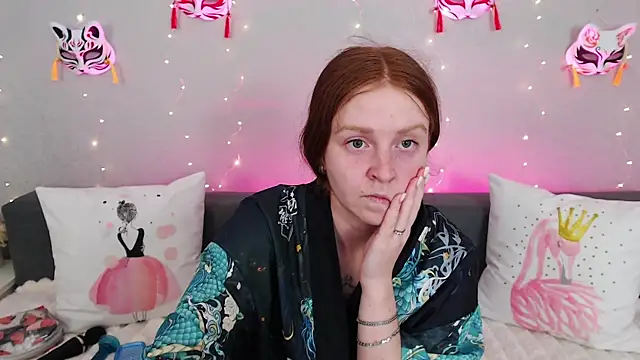 Evarey  online show from July 20, 4:49 am