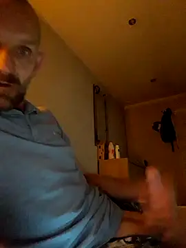 Snapshot of Remello1 chatting on May 16, 11:14 pm Remello1 online show from May 16, 11:14 pm