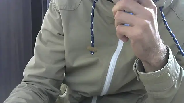 Snapshot of MakabulaAndrey chatting on October 7, 9:01 pm MakabulaAndrey online show from October 7, 9:01 pm