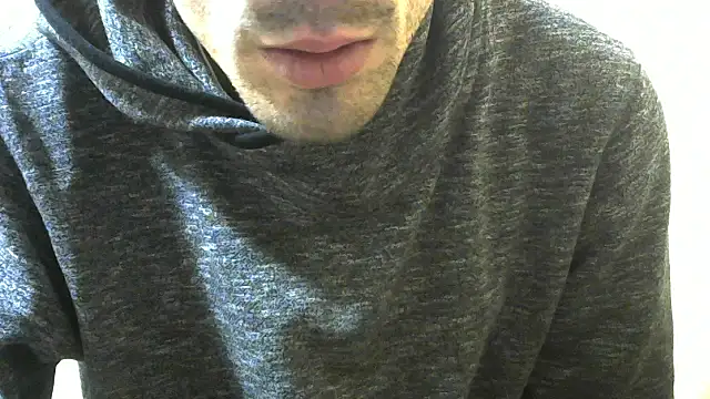 Snapshot of MakabulaAndrey chatting on October 20, 9:32 am MakabulaAndrey online show from October 20, 9:32 am