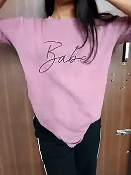 anshika0124 online show from March 14, 5:57 am