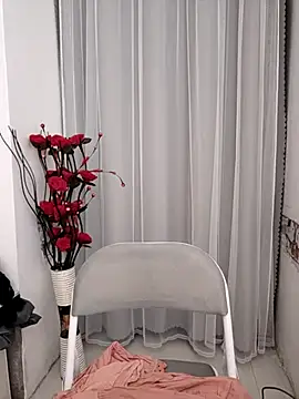 nini10052025 online show from November 8, 1:44 pm