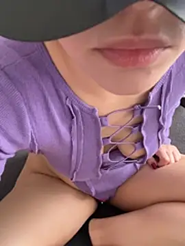 Snapshot of Teengirlmiaa chatting on March 30, 11:55 am Teengirlmiaa online show from March 30, 11:55 am