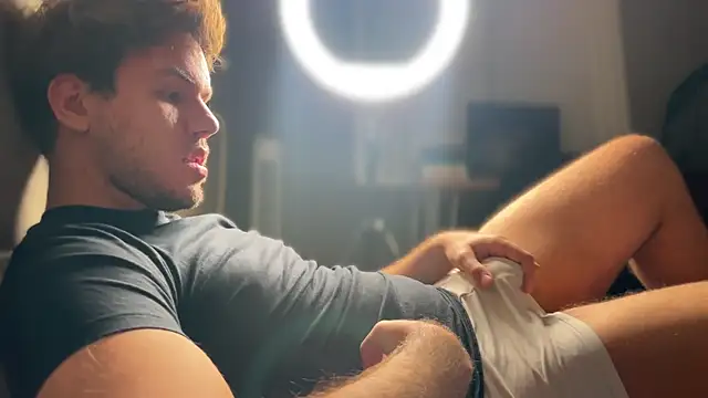 Snapshot of mynameischris chatting on October 18, 9:04 pm mynameischris online show from October 18, 9:04 pm