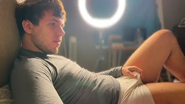 Snapshot of mynameischris chatting on November 2, 8:17 am mynameischris online show from November 2, 8:17 am