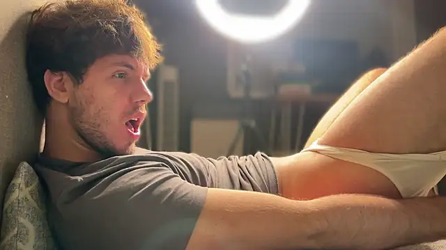 mynameischris online show from November 9, 4:27 pm