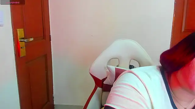 Snapshot of Addyy_02 chatting on February 19, 1:34 am Addyy 02 online show from February 19, 1:34 am