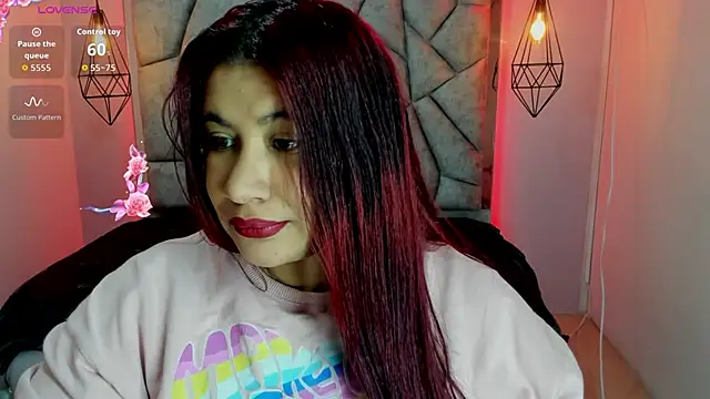 Snapshot of Addyy_02 chatting on April 23, 7:27 pm Addyy 02 online show from April 23, 7:27 pm