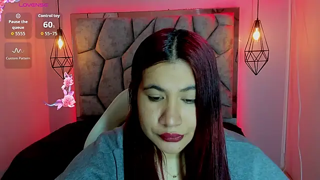Snapshot of Addyy_02 chatting on April 24, 2:19 pm Addyy 02 online show from April 24, 2:19 pm