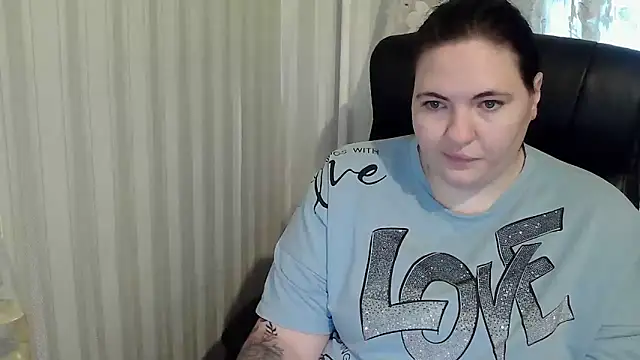 Snapshot of XLisaBlueXs_ chatting on October 17, 1:57 pm XLisaBlueXs online show from October 17, 1:57 pm