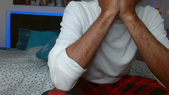 andresnoir  online show from January 5, 5:27 pm