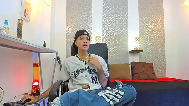 JacobBlackwell  online show from October 13, 8:09 pm