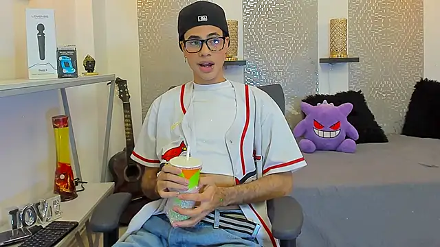 JacobBlackwell  online show from November 7, 7:25 pm