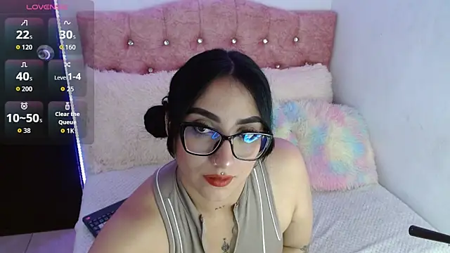 SeleneMore online show from December 4, 4:48 pm