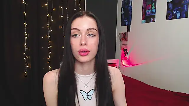 Snapshot of ariel_is_on_vacation chatting on October 14, 10:32 pm ariel is on vacation online show from October 14, 10:32 pm