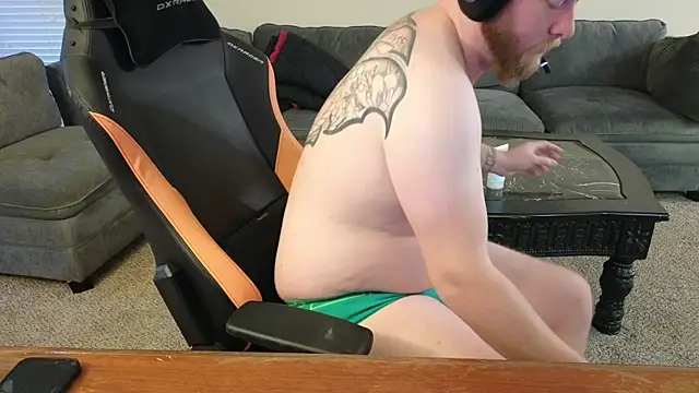 theballboy1 online show from December 16, 12:54 pm