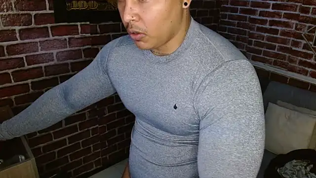 jordan bigcock  online show from February 7, 6:17 am